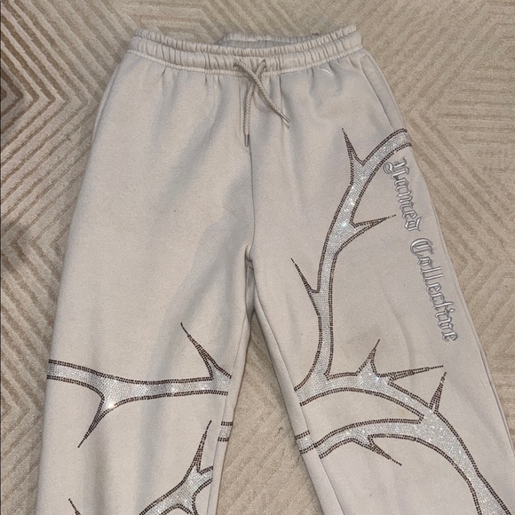 names collective THORN RHINESTONE SWEATPANTS BONE
worn once size s - Picture 2 of 3